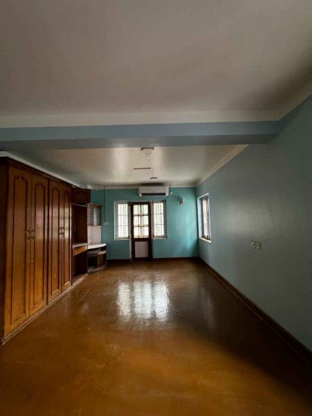 Semi-commercial House On Rent At Kupandol 