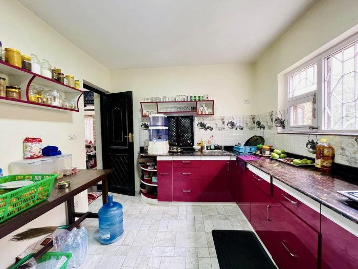 Bungalow on sale at Bansbari