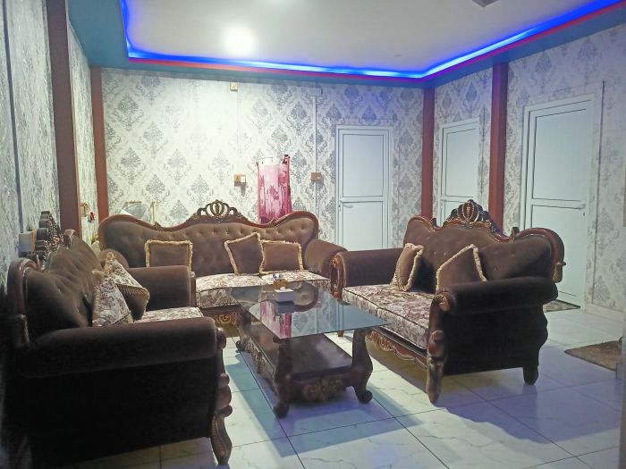 Sasto ma full finished ghar Bharatpur area ma with 3 star restaurants