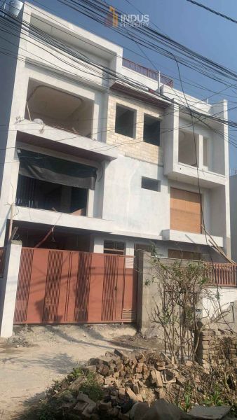6 beds 4 baths house on sale at Ochu height, Imadol