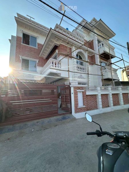 6 bed house with 14 ft road on sale at Lasuntar, Budhanilkantha