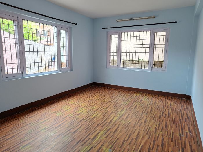 Flat for Rental / Office ( Spacious Parking )