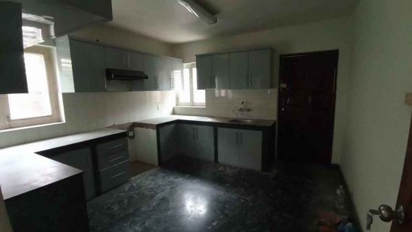 house on rent at golfutar