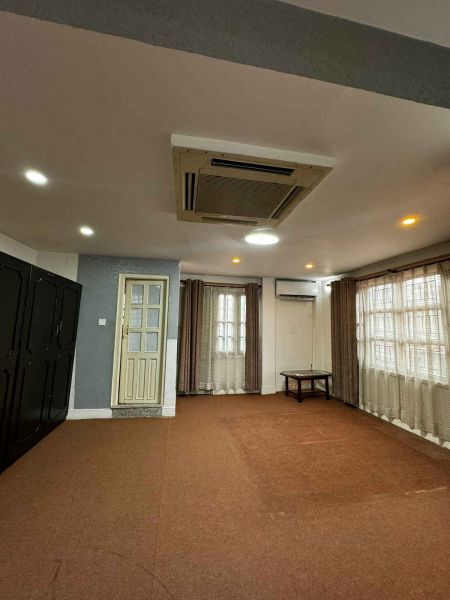5BHK Semi-Furnished House On Rent At Baluwatar 