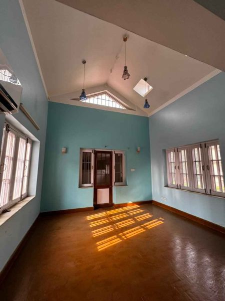 Semi-commercial House On Rent At Kupandol 