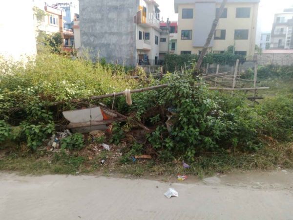 Land on sale at Cozy home, Imadol