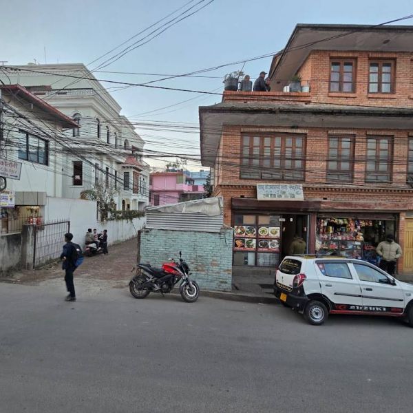 House with land sell at rabibhawan,Kalanki