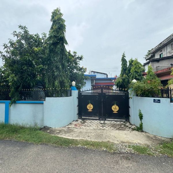 16 dhur land and 1 storey house for sale