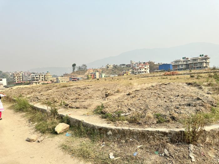 Yakdam  akarsak  jagga bikrima 4 dek 10 ana samma ko tukra haru bikrima