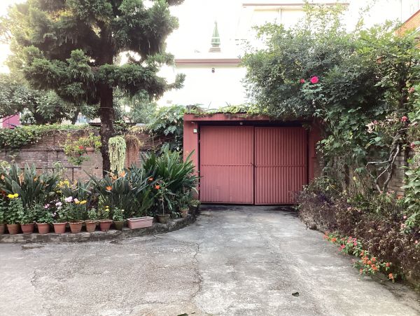 Residential house for sale on 18 Anna land in Lalitpur