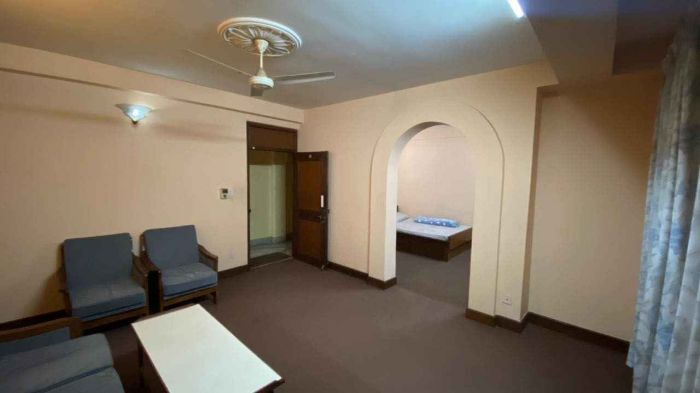 1BEDROOM WITH ATTACHED BATHROOM