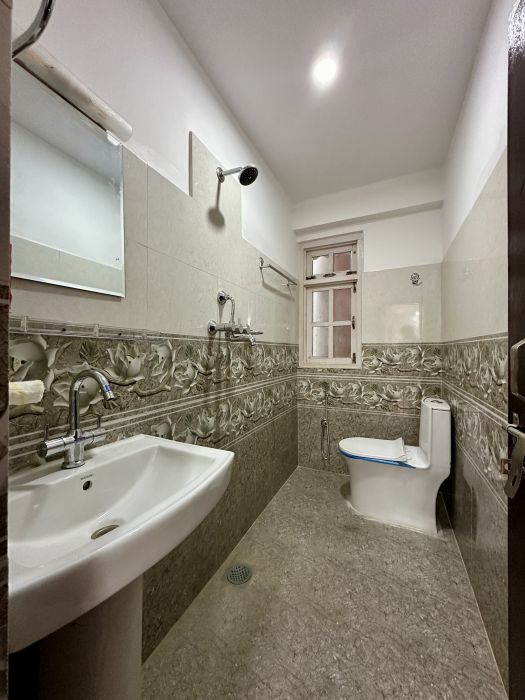 Triplex house on sale at Kadaghari