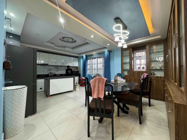 Residental Bungalow House on sell At Kalanki,KTM.