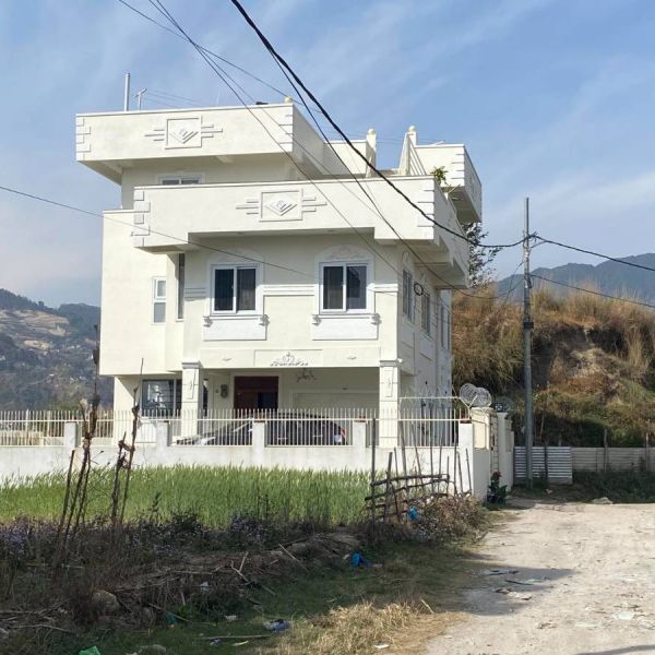 Beautiful Designer Bungalow with Spacious Garden for Sale ??