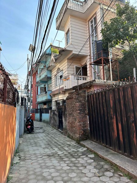 House on sell in Dhumbarai pipal bot,Kathmandu(Inside Ring road)