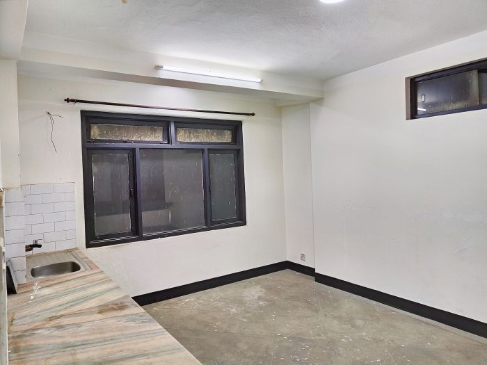 2nd Floor in a House for Rent 3 Rooms 1 Kitchen 