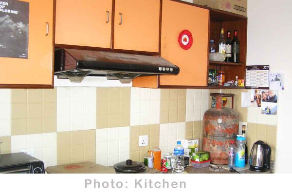 Semi-Furnished 2 BHK Flat for Rent at Metro Apartments