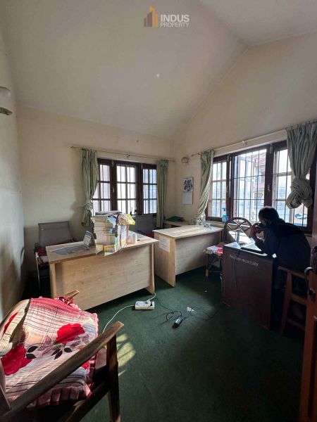 Beautiful Bungalow On Rent at Baluwatar