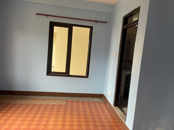 3BHK with 2 bathrooms (1 attached) only for family in Hattiban, Near LA School