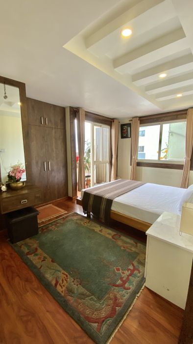 Luxurious fully furnished 3 BHK apartment for sale in Classic Tower