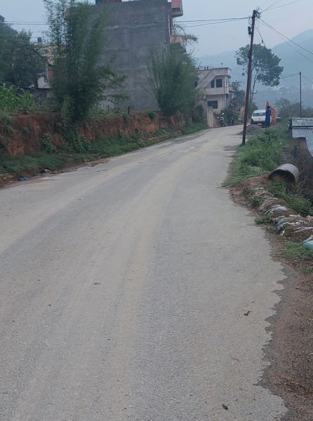 Chepest land for sale on mainroad 