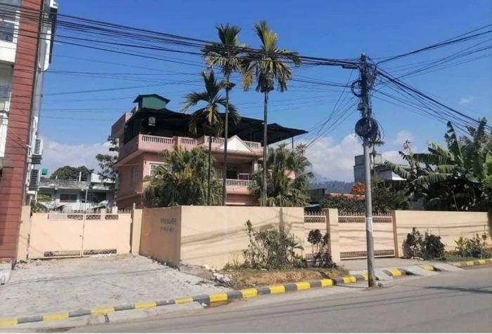 COMMERCIAL LAND FOR SALE IN HETAUDA - 4 NEAR KAPUR COMPLEX.