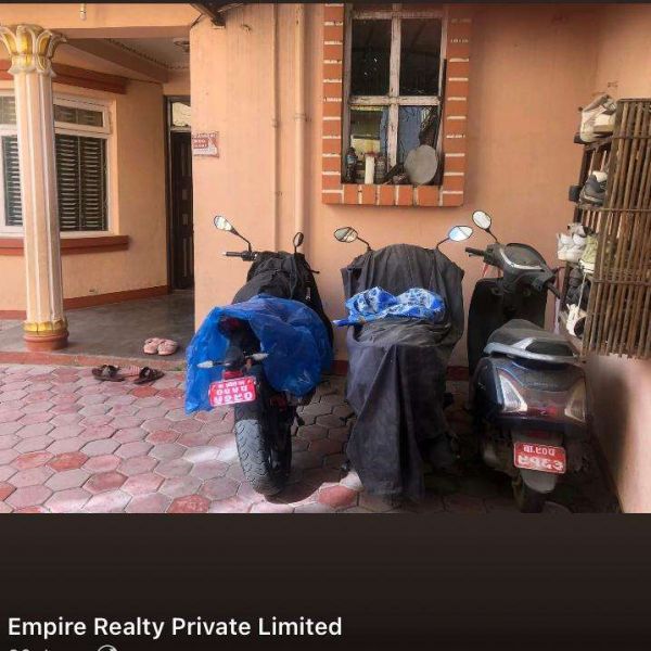 House sale in Tikathali Moti chowk