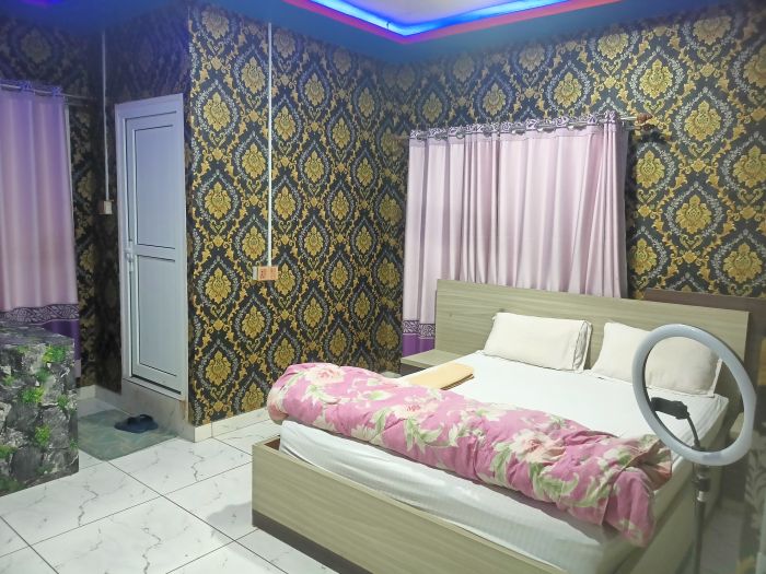 Sasto ma full finished ghar Bharatpur area ma with 3 star restaurants