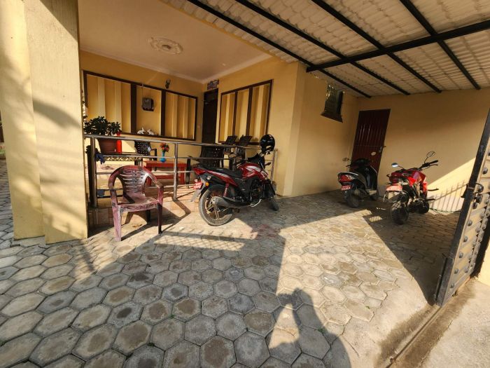 House for sell (Bhangal, near little moon school)