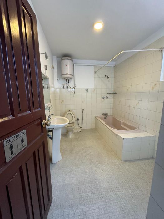 house on rent at bakhundole