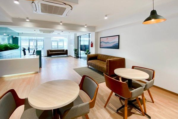 Workspaces, services and support to help you work better in Regus IT Plaza