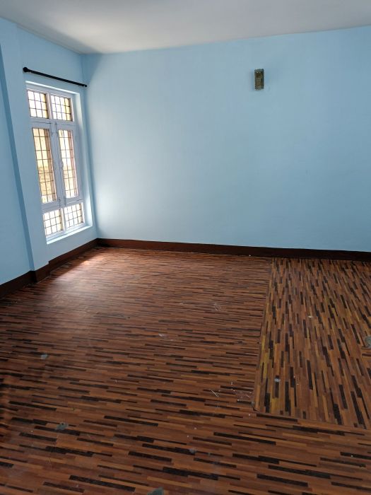 Flat for Rental / Office ( Spacious Parking )