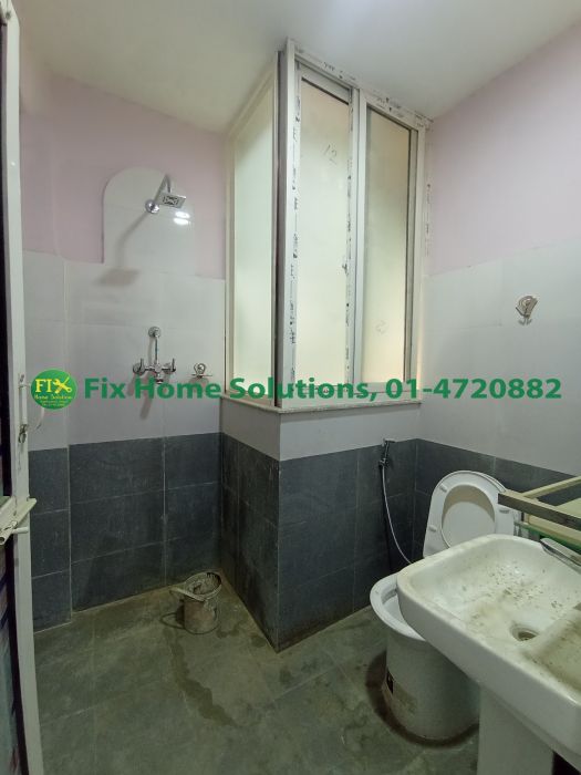 house on sale at bhangal just 500 meter from golfutar