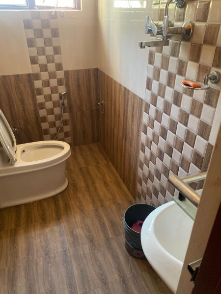 Hotel and lodge for sale