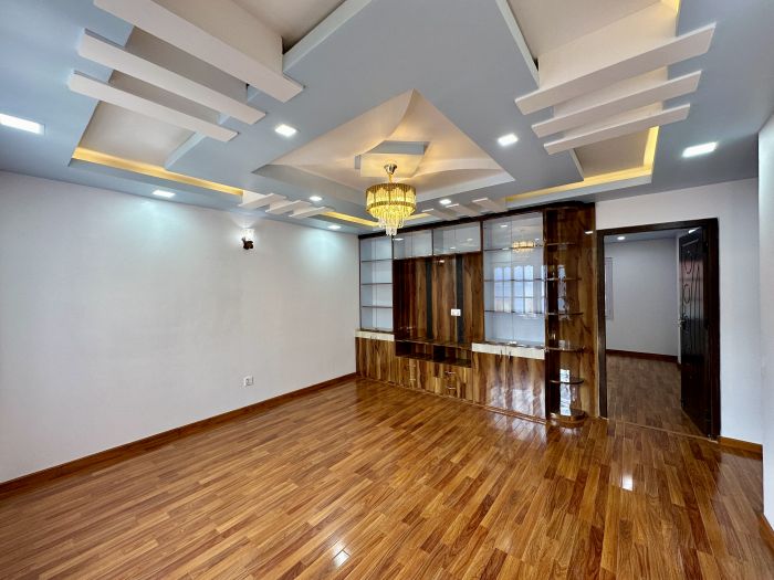 Triplex house on sale at Kadaghari