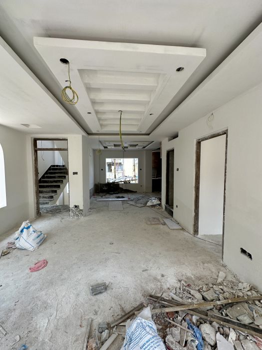 Residental House On Sale At Lasuntar