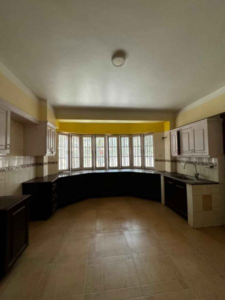 Semi-commercial House On Rent At Kupandol 