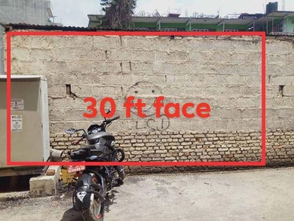 Akarshak location ma jagga bikrima