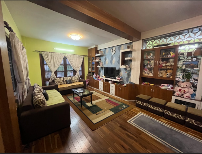 A neoclassical bungalow is on sale at Manamaiju