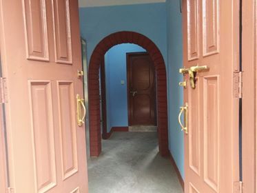 A ground floor flat approprate for a small family or student