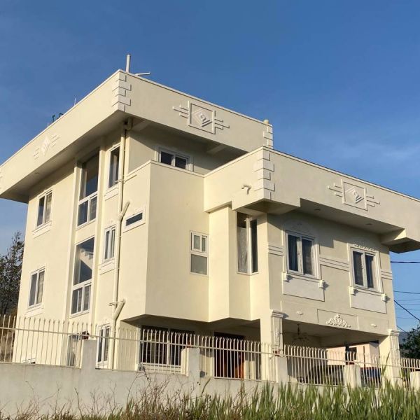 Beautiful Designer Bungalow with Spacious Garden for Sale ??