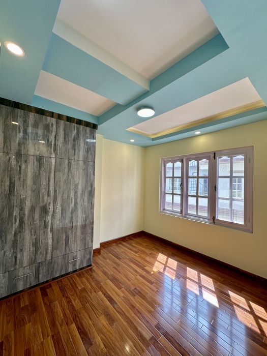 Triplex house on sale at Kadaghari