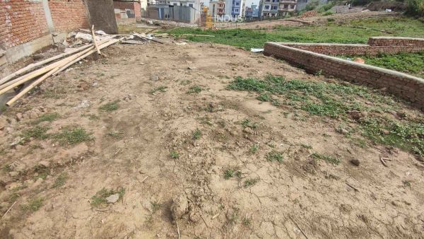 Land on sale at Tikathali, Pawan school