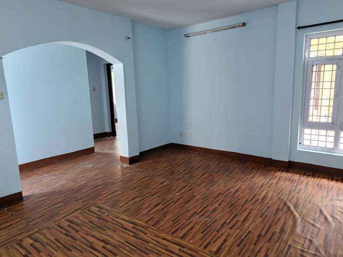Flat for Rental / Office ( Spacious Parking )