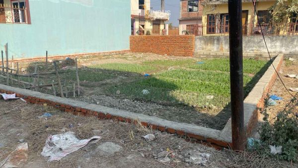 4 aana 1 daam Land with 13 ft road on sale at Fickle height, Gothatar