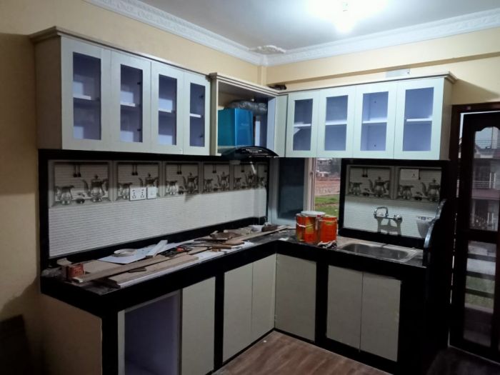 Matra 1,95,00,000 ma 2 flat ko ghar. Prithivi Highway bata 5 min ko durima. POKHARA