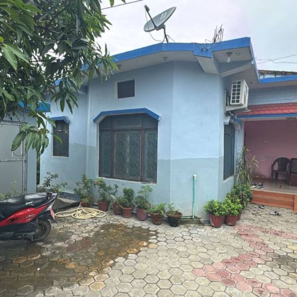 16 dhur land and 1 storey house for sale