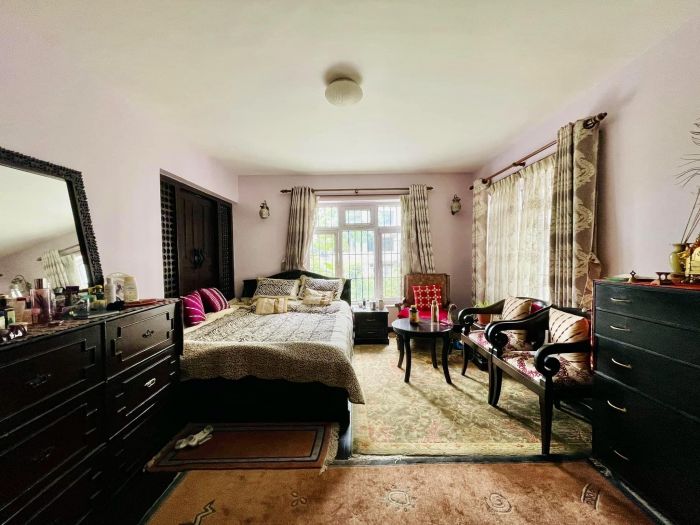 Bungalow on sale at Bansbari