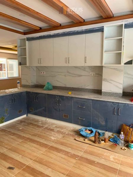 House on sale at Tempo park, Imadol